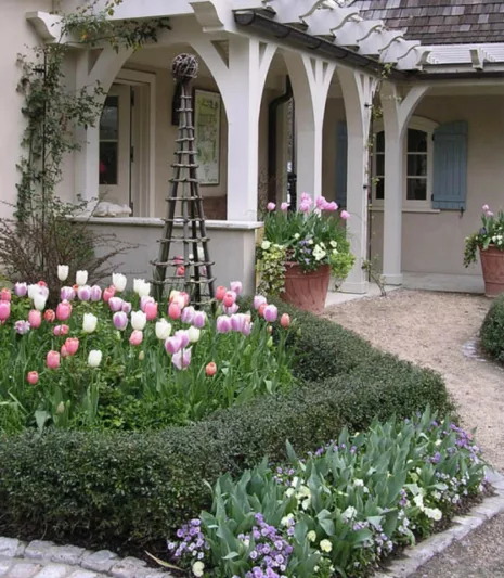 Garden ideas, Landscaping ideas, pergola, arbor, french style garden, tulips, late spring garden, tulip Menton, tulip Maureen, tulip Dreaming maid, AHBL Landscape