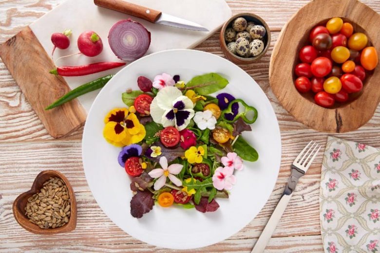 Edible flowers, Nasturtium, Pansy, Violet, Viola, Roses, Calendula, Chamomile, Chives, Daylily, LiLac, Carnation, Hibiscus