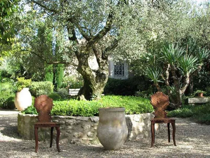 Mediterranean Garden Styles, French Garden Style, Provence Garden, Mediterranean Plants, Mediterranean Herbs, Mediterranean Garden Plants, Mediterranean Garden Design, Mediterranean Landscaping Ideas
