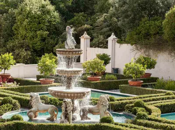 Mediterranean Garden Styles, Italian Garden Style, Tuscan Garden, Mediterranean Plants, Mediterranean Herbs, Mediterranean Garden Plants, Mediterranean Garden Design, Mediterranean Landscaping Ideas
